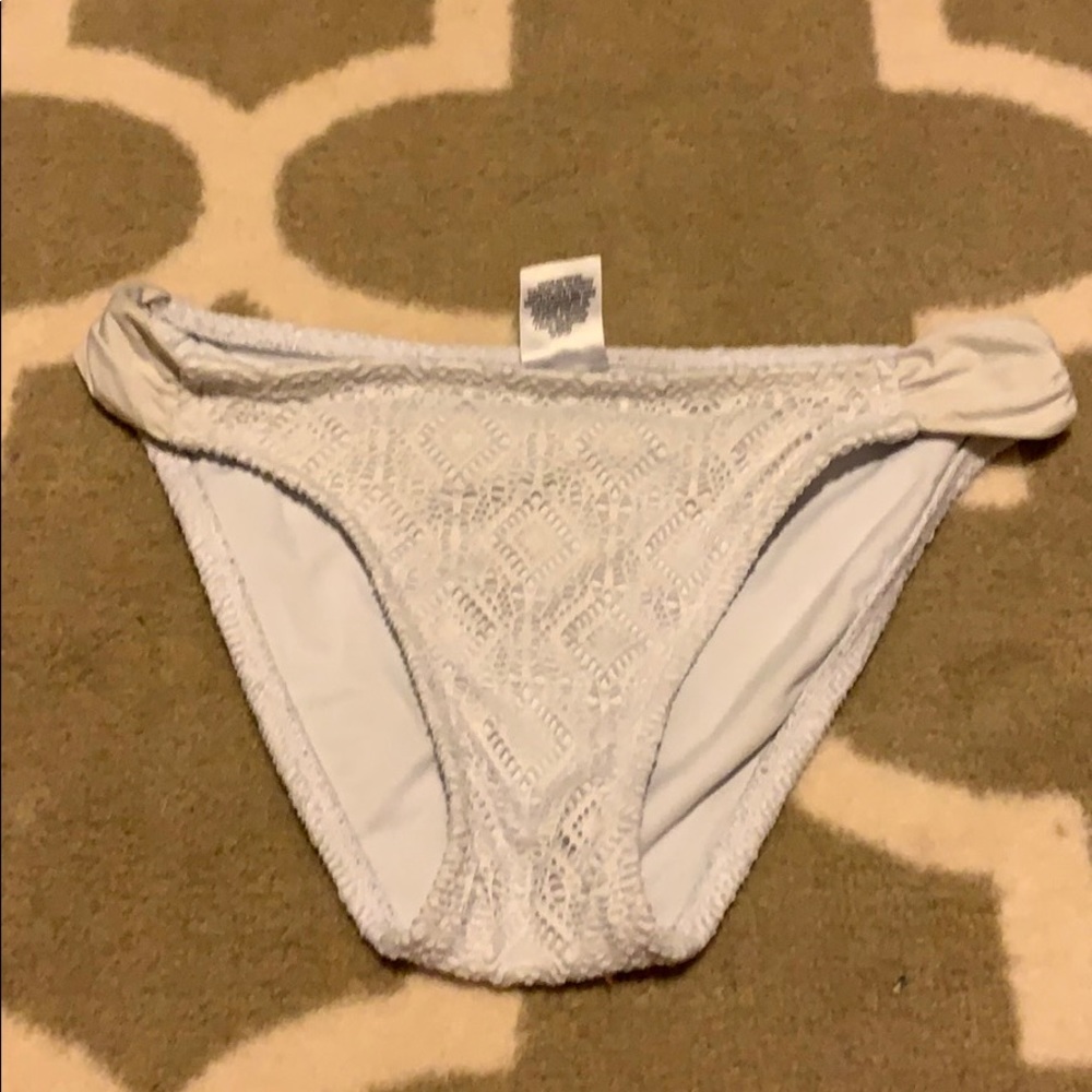 Crocheted bikini bottom